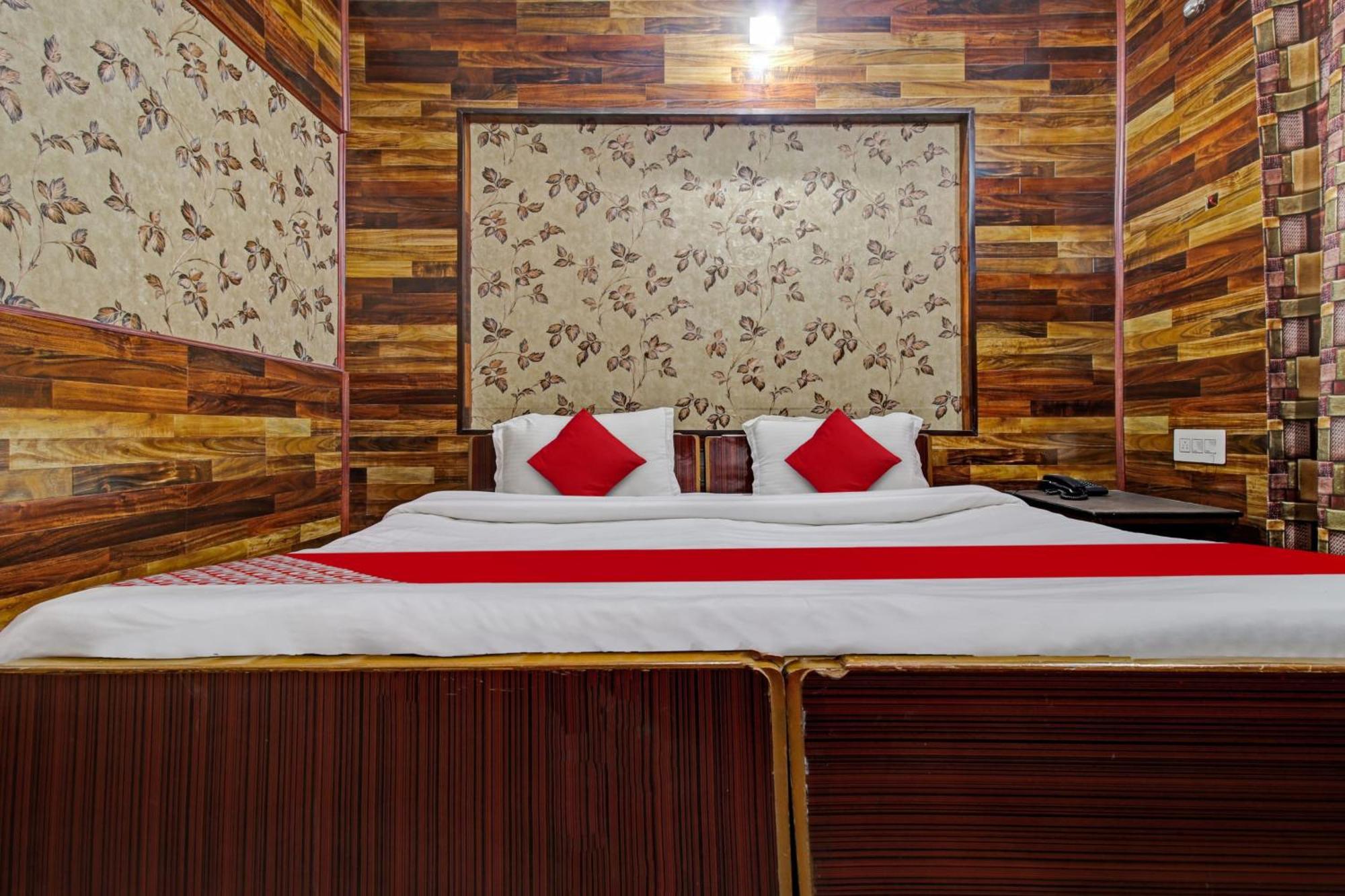 Hotel Ab-I-Hayat Srinagar  Exterior photo