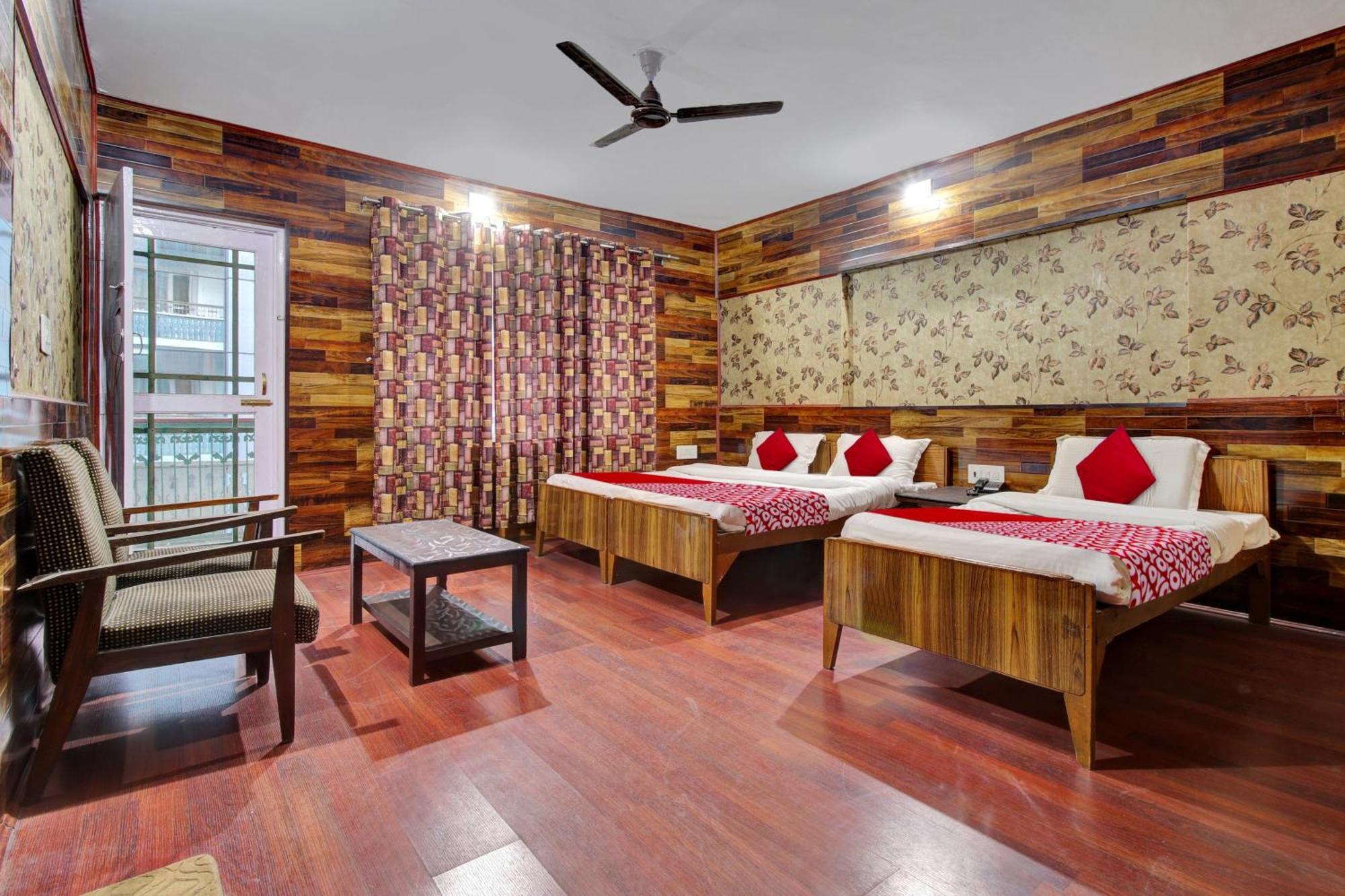 Hotel Ab-I-Hayat Srinagar  Exterior photo